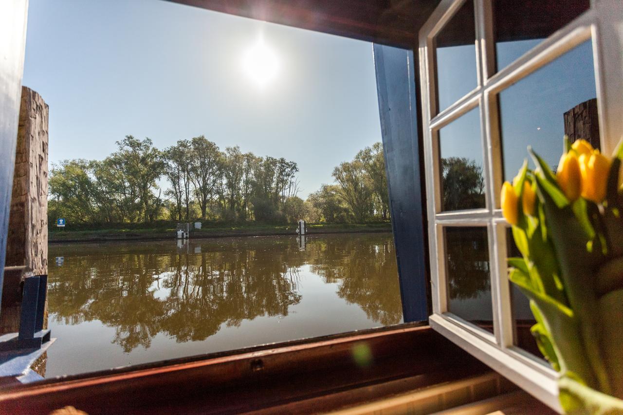 Boat Hotel De Barge Bruggy Exteriér fotografie